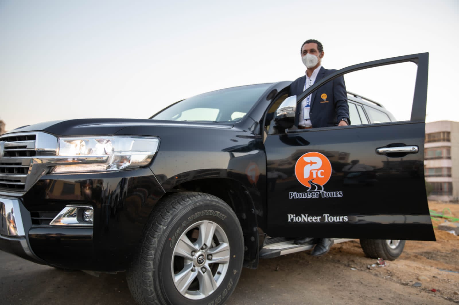 Rent Limousine Cairo Airport